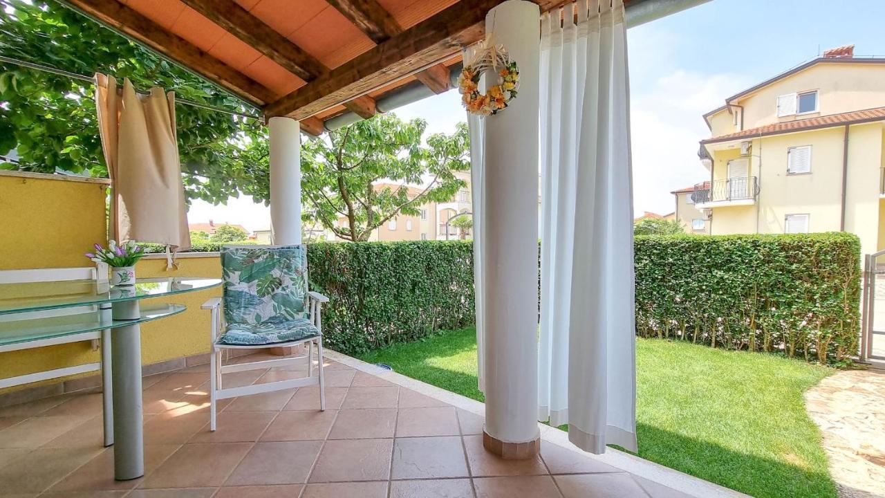 Appartamento Roko Novigrad Istria Esterno foto